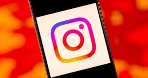 Instagram libera tradução automática de textos de Stories para