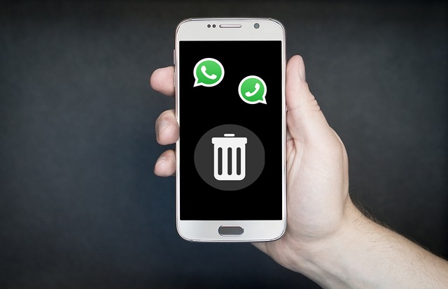 WhatsAppで古いメッセージを削除する方法