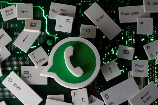 Cum arhivezi conversațiile de pe WhatsApp pentru a le ascunde