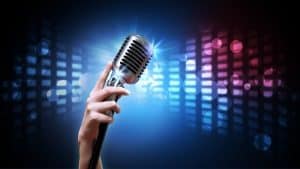 Cele mai bune aplicații Android pentru karaoke cu care să îți dezvolți talentul