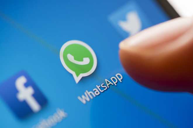 Cách tạo cuộc thăm dò ý kiến trên WhatsApp