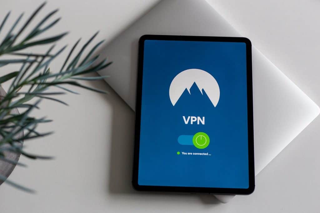 Khác biệt giữa Tor và VPN: Bạn nên chọn ứng dụng nào?