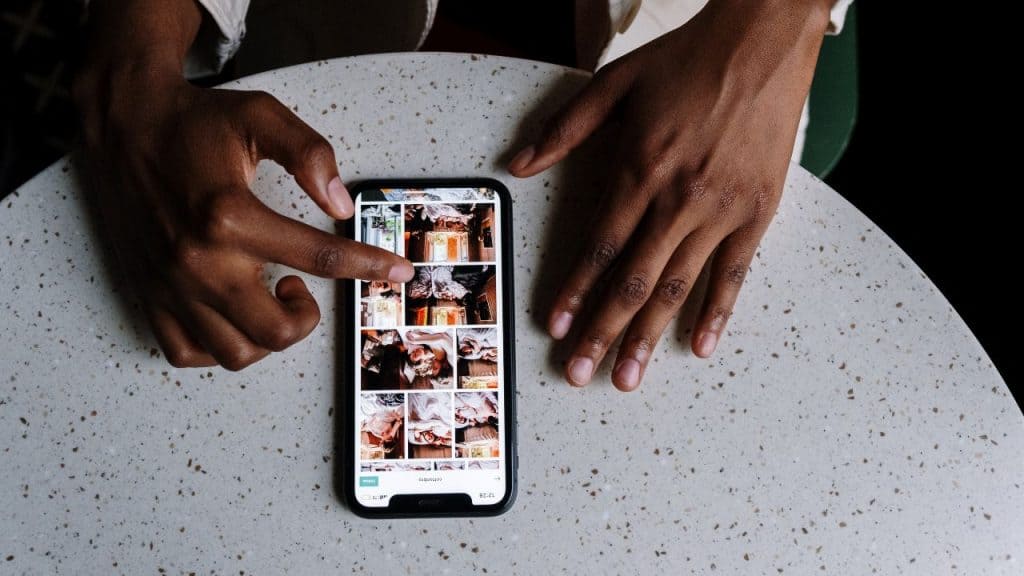 Cách đổi đề xuất nội dung trên trang Explore Instagram