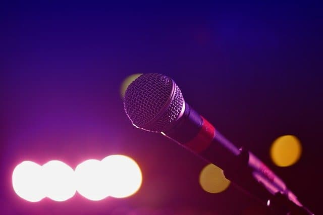 Οι Καλύτερες Εφαρμογές Καραόκε για να Ξεκινήσετε το Τραγούδι στο Android σας