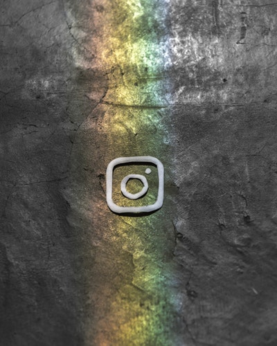 ¿Cómo escribir con los colores del arcoíris en las historias de Instagram?