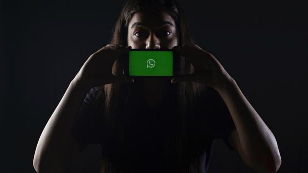 ¿Cómo activar el nuevo modo oscuro en WhatsApp?