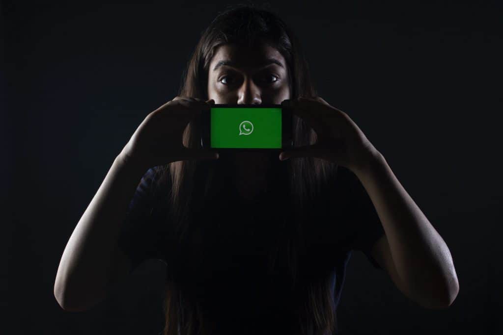 Activa el modo oscuro de WhatsApp Web en 3 pasos