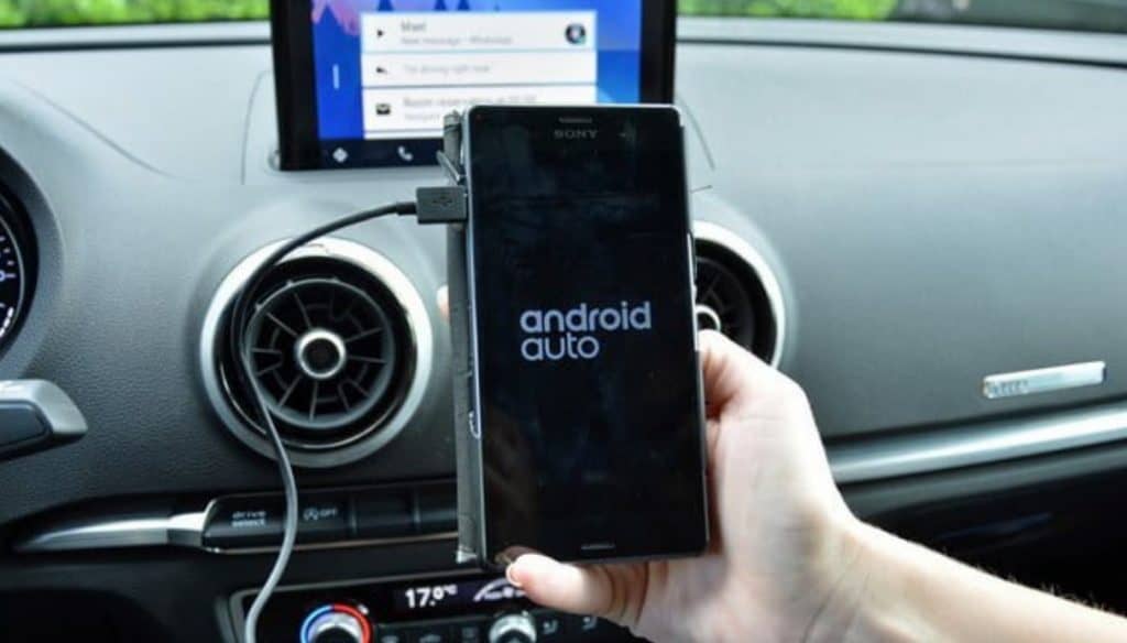 5 Best Android Auto Apps For for Productive Road Trips