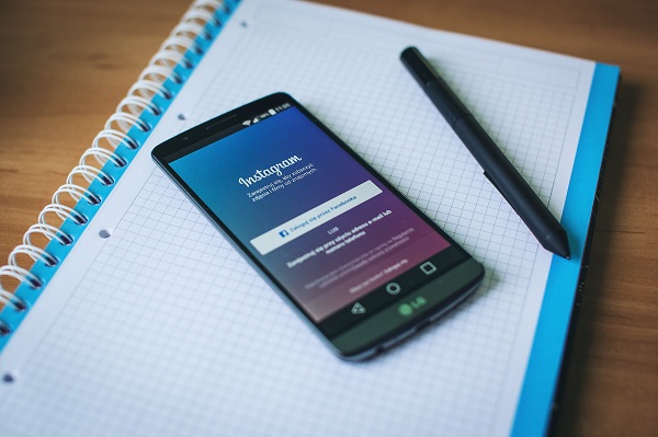 5 Aplikasi Terbaik untuk Menambah Follower di Instagram: InstaFly Followers+, Fast Followers