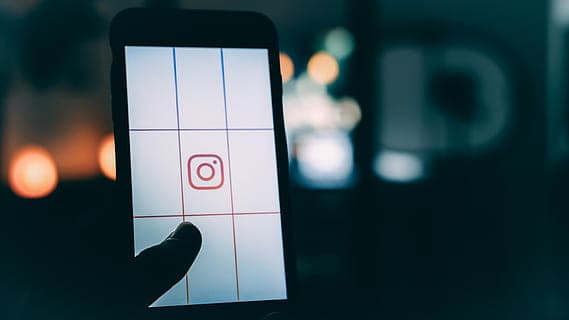Cara Menambahkan Beberapa Foto di Cerita Instagram