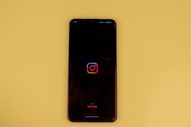 Cara Memasang Kata Sandi di Instagram untuk Melindungi Chat Anda