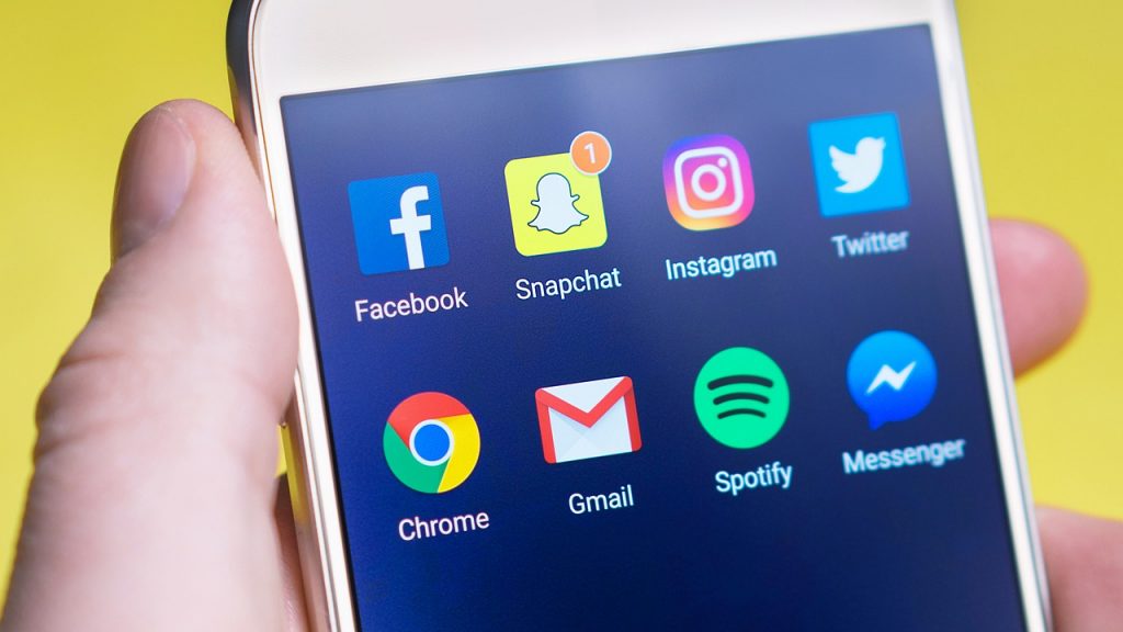 Come scollegare il numero di telefono da Facebook e Instagram su Android
