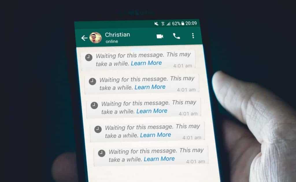 Как исправить ошибку «Ожидание сообщения» в WhatsApp