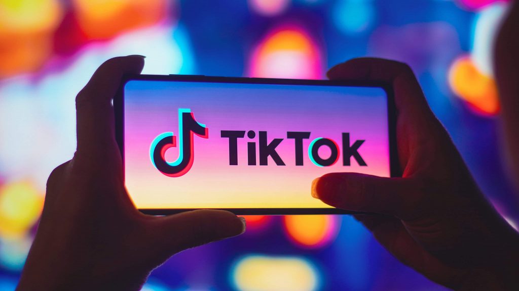Как закрепить комментарий в TikTok на Android